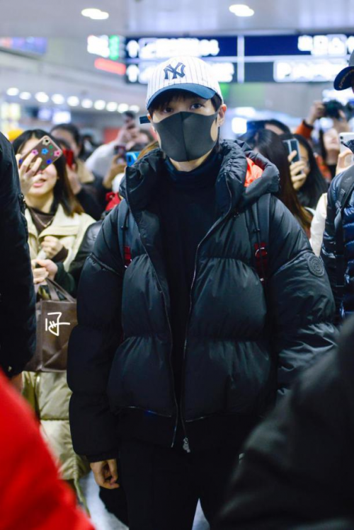 冬日必备穿搭神器波司登，再不入手你就又OUT了！