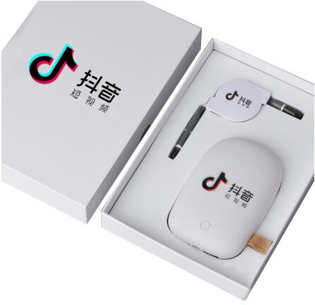 杠杠的礼定制充电宝，做手机的好伴侣
