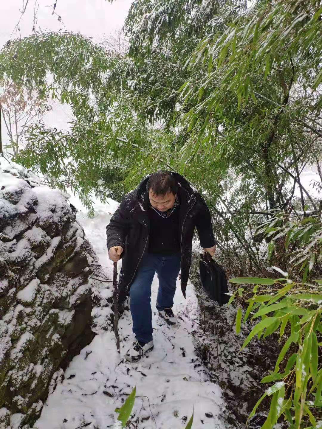 思源扶贫队驻村“第一书记”的寒冬走访记