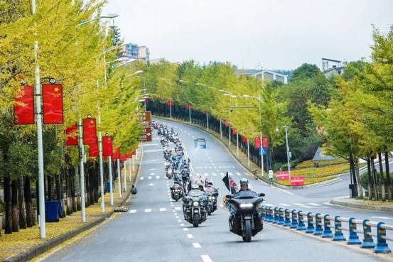 霸气！300辆哈雷机车“骑”聚仙女山，国内尚属首次