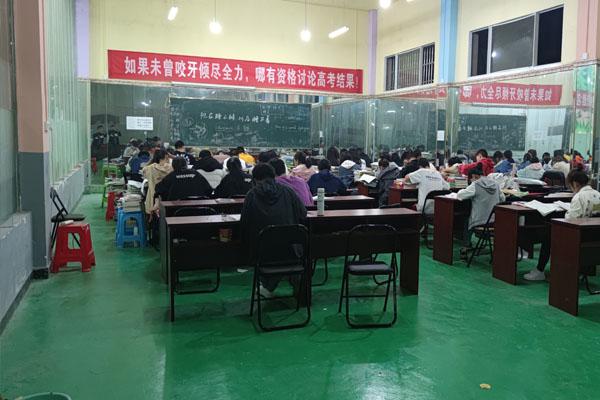 阳茗学校高四复读生成功上岸的故事！