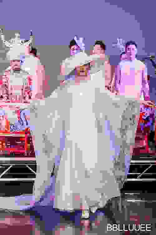 2-20102214353X14.jpeg