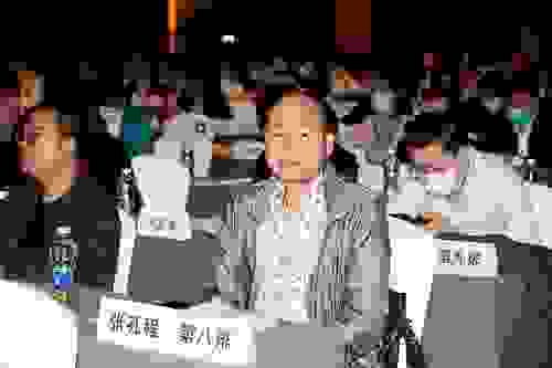 2-20102Q12H0336.jpeg