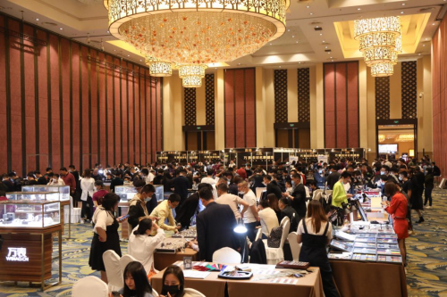 万表全球名表展会盛大举行，日表东方星展现匠心技艺