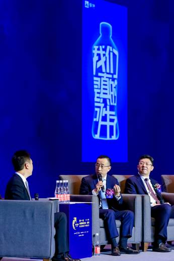 “中国乳业已成为全球技术及经济前沿载体” 蒙牛总裁卢敏放亮相央视财经香港论坛