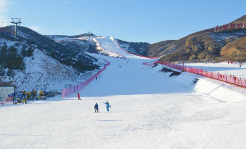 呼市滑雪哪里好？太伟滑雪场邀你赴一场冰雪世界的约会