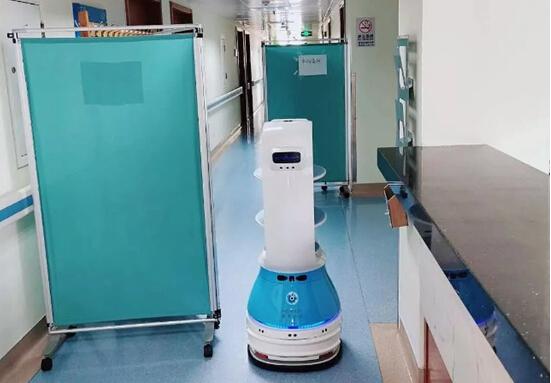 川北医学院附属医院用上“黑科技” 呆萌机器人充当“送餐小哥”