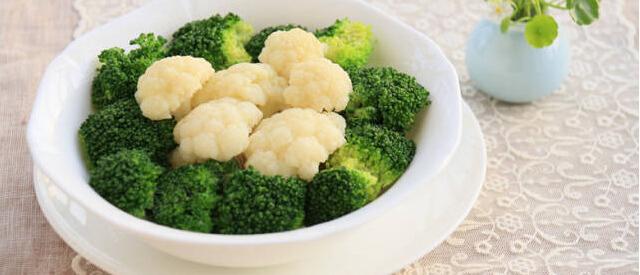 欧丽薇兰抗春寒健康食谱，凉拌双花健康菜杠杠滋润力