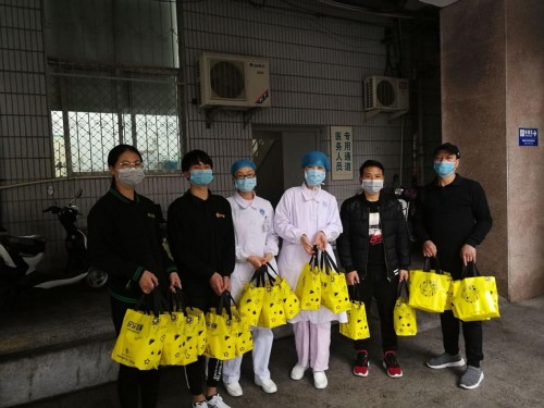 福建医护后援团 快乐番薯为抗疫一线医护人员带去温暖和力量