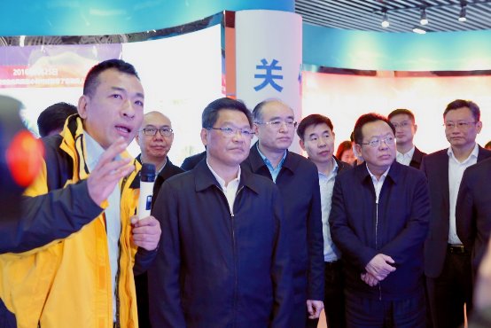 江苏省委副书记任振鹤到无锡汉和调研指导工作