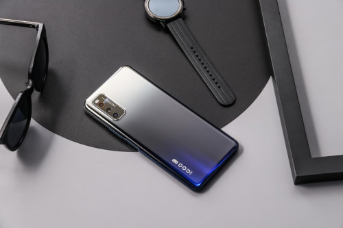 5G手机价格已经不高了，看iQOO Neo3诠释什么叫"又强又全面"
