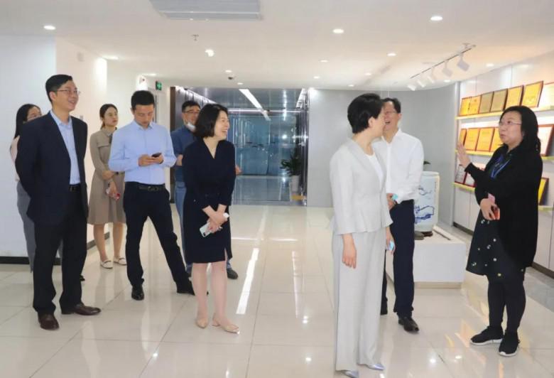 聚焦丨区委副书记、代区长季晶等领导一行走进泰丰文化