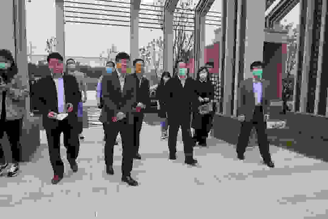 阜阳市“四送一服”“三包三抓”三级联动工作组到卡登堡酒业调研