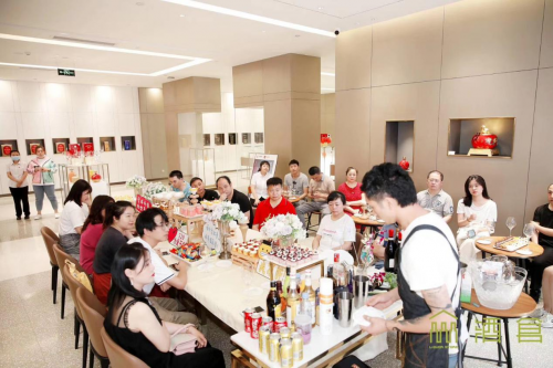 “为爱干杯” 川酒集团携手封面新闻举行美酒品鉴会
