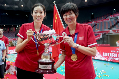 《健康中国》青少年成长需要女排精神 康师傅携手郎平携朱婷共同推广排球