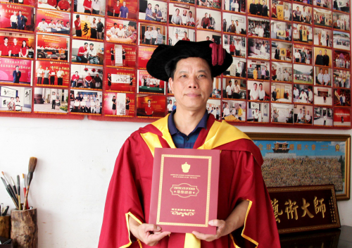 李赞集荣获“2019影响世界艺术人物”荣誉称号