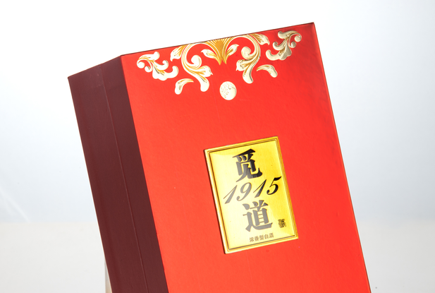 酱香型白酒和浓香型白酒哪个好？觅道1915以高品质征服消费者