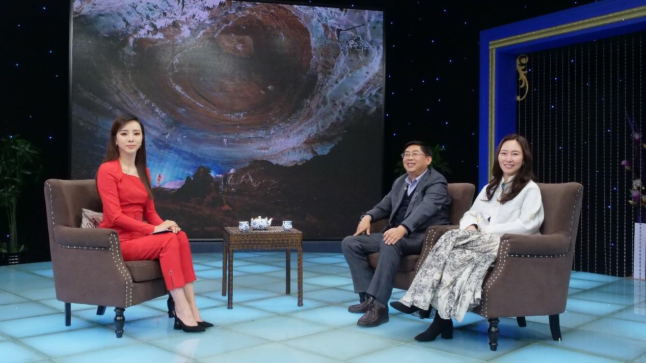 贵州十二背后旅游区陈进、梅尔做客《逐梦年代》