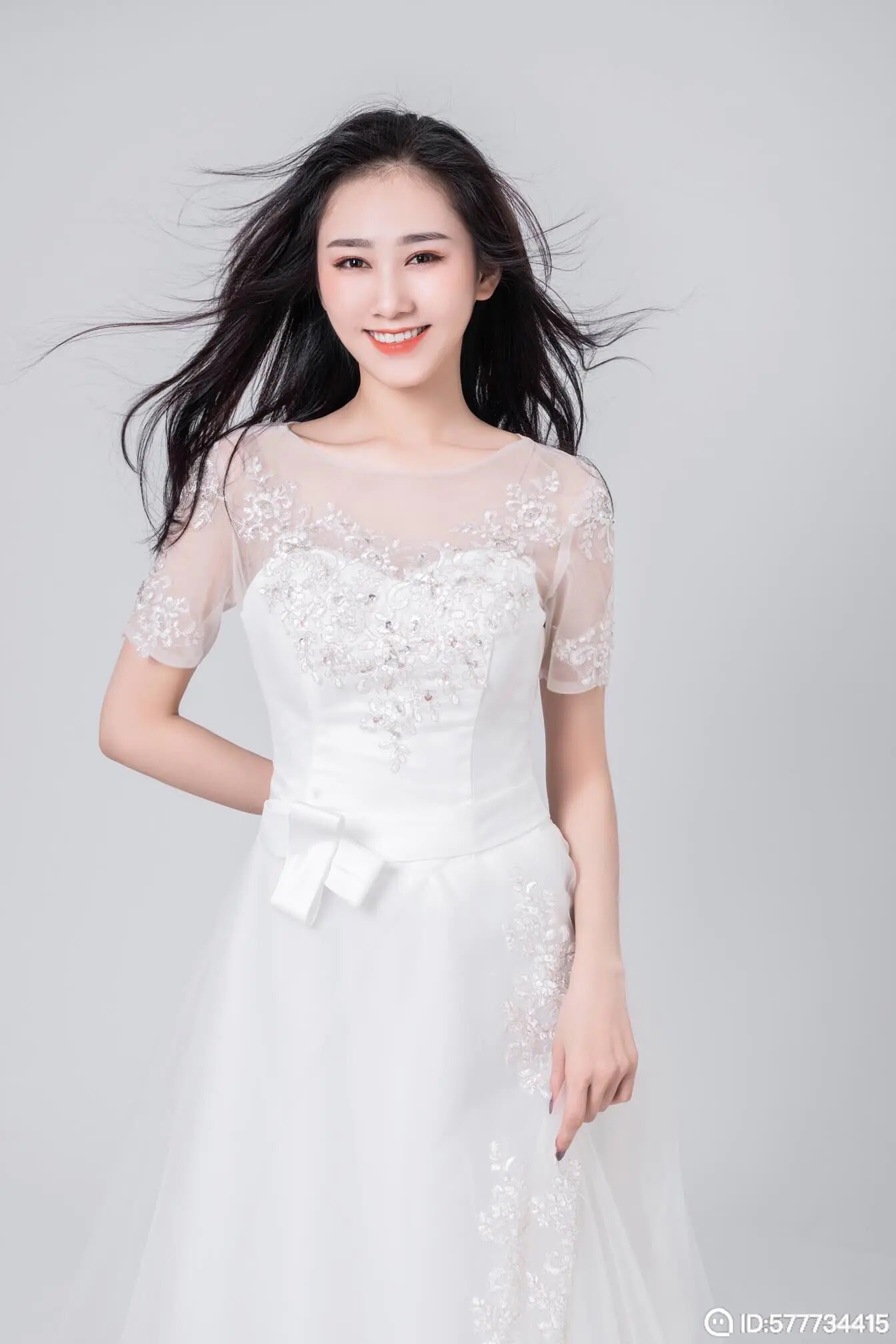 陌陌佩佩展现精湛舞蹈技艺 古典舞《大鱼》征服众多网友