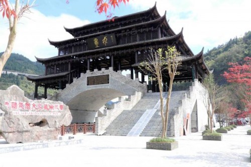 墨戎苗寨|苗族银饰，手工锻制，独具一格
