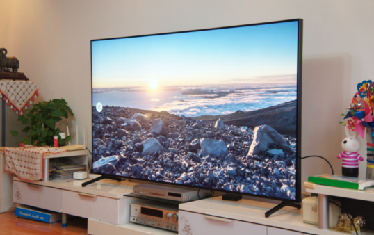 三星电视通过专属8K画质解决方案，Q700T引领时代潮流
