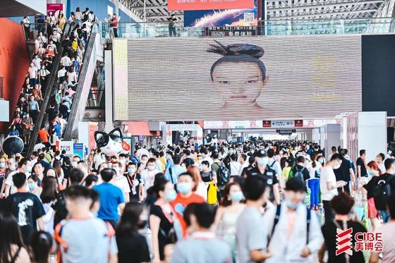 灸大夫携新品i9迷你智能灸亮相2020广州国际美博会