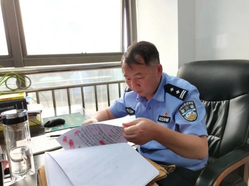 “我巡逻的每一步都在帮助战友”徒步捐赠公益再次走进多彩贵州