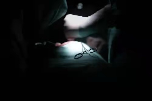 用“尊重”让求美者重拾生活信心 新氧公益救助行动关爱10万黑医美受害者