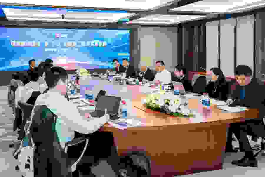 黄光裕剖析国美前景 坚持以用户思维赢未来