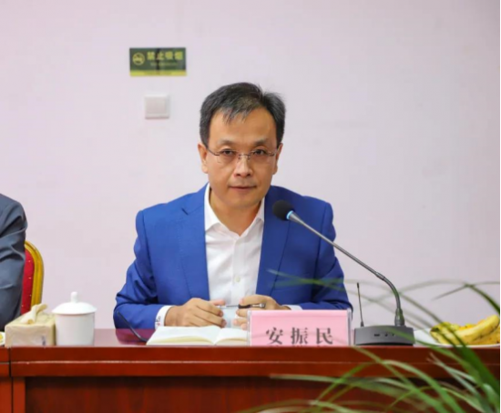 云图片