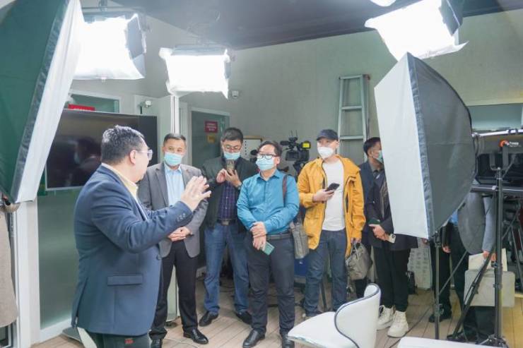 克拉玛依市委统战部副部长毛永杰调研“星联点掌”