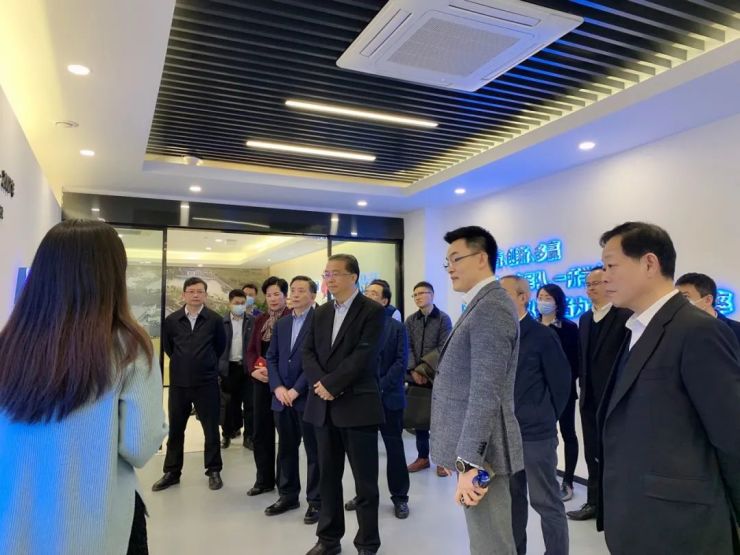 贵州省政协主席刘晓凯一行走访景域驴妈妈 并举行工作座谈会