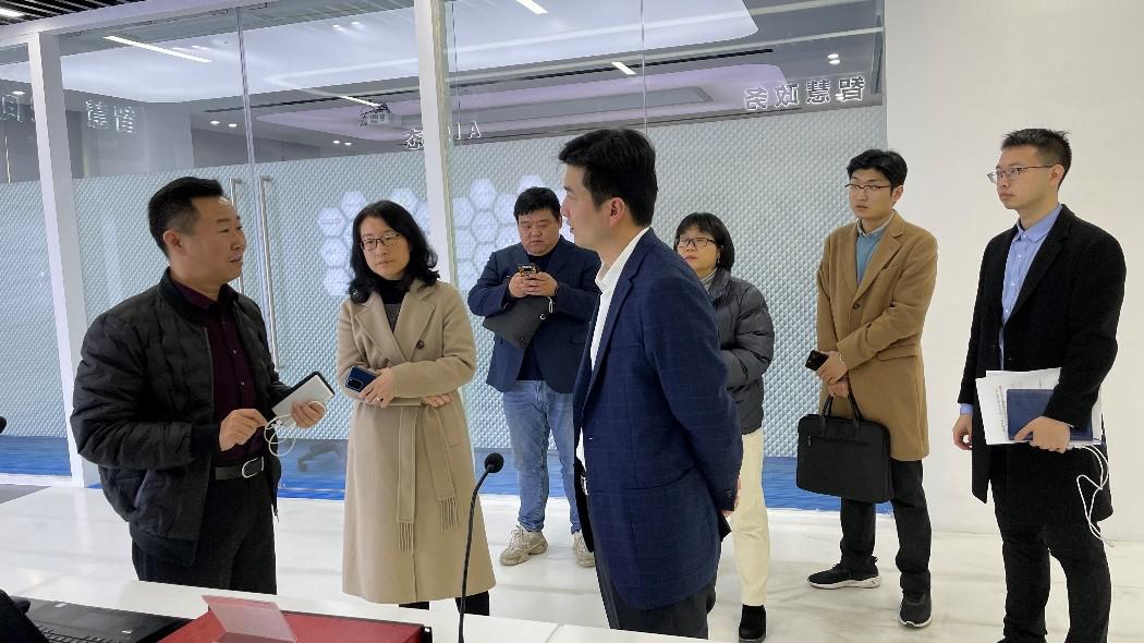 苏州市政府副秘书长蒋华调研思必驰