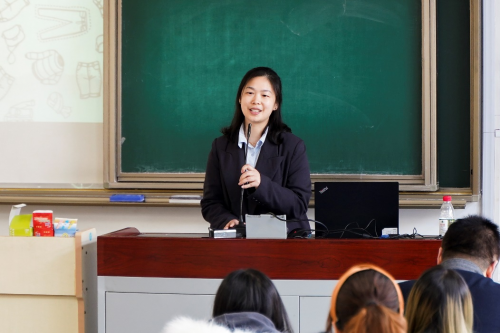 第一届“派逊杯”校服设计大赛路演活动走进东华大学
