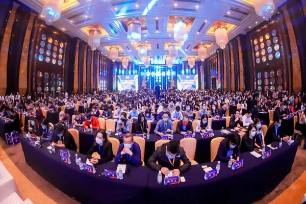 爱豆教育：祝贺2021K100发布会暨全球跨境电商节启动大会圆满举办