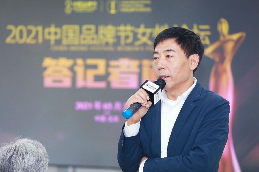 陈学文答记者问.jpg