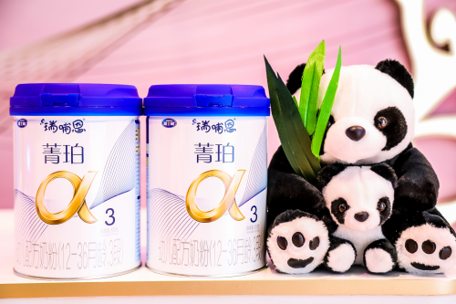 “亲乳”+“有机” 蒙牛奶粉产品矩阵更坚固