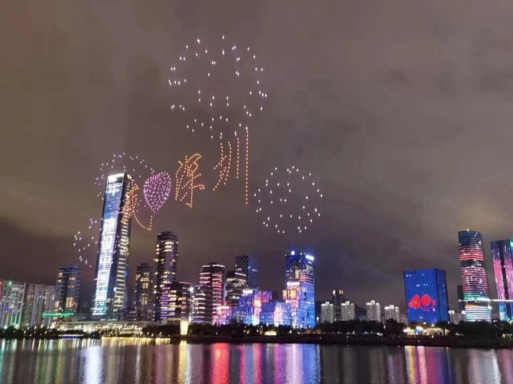 依托国际化创新网络，打造科技创新引擎，建设国际科技创新中心