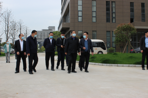 第十二届全国政协副主席刘晓峰考察新海思科技产业园