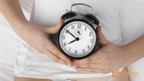 美神床垫|8个睡眠坏习惯，正在毁掉你的生物钟！(图2)