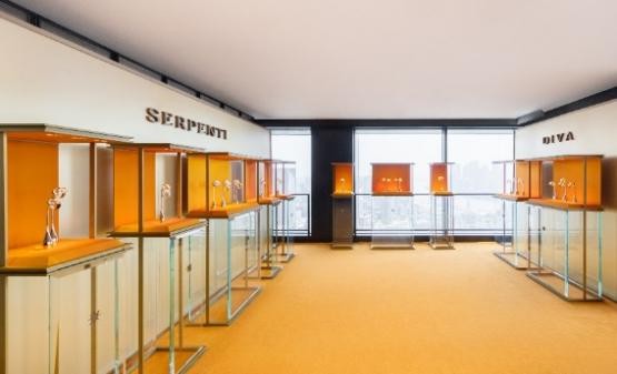 段奕宏出席钟表与奇迹高级制表展 佩戴BVLGARI Octo新款腕表尽显成熟魅力