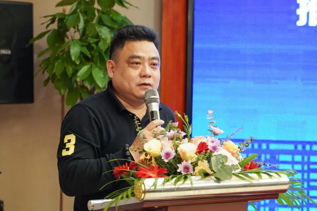 彭辉.jpg