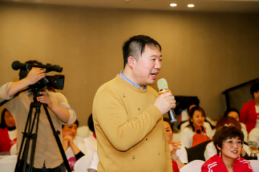 爱月宝创始人：金领辞职做月嫂生意的背后故事