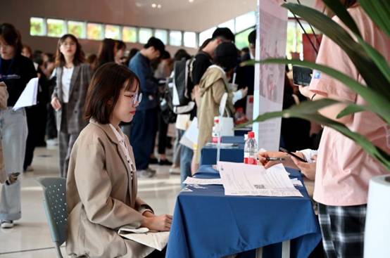 2021就业竞争更加激烈？智联招聘：京津冀和东北地区就业竞争仍激烈