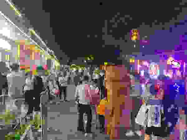“敢为青年+创意市集”实力圈粉，岭南天地人民路焕发新活力