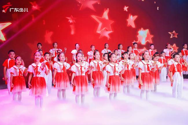 大型快板《我们是共产主义接班人》亮相羊城，广州新时代少年快板先锋队成立