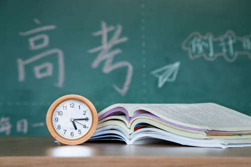 喝杯奶茶上考场 金榜题名创辉煌