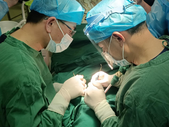佛山中大口腔穿颧穿翼种植技术 为牙槽骨极度萎缩患者带来新希望