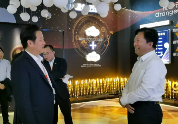 烟台市委副书记、市长郑德雁一行走进橙色云调研