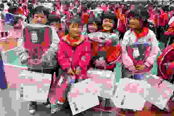 暖心！薇娅为希望小学的孩子们送上“六一”儿童节大礼包